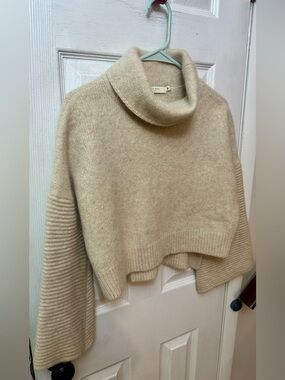 7115 BY SZEKI Oatmeal Merino Lambswool/Angora Cropped Sweater